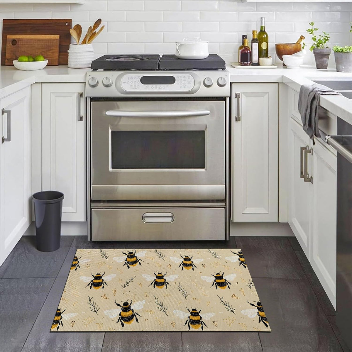 Vintage Bumble Bee Non‑Slip Welcome Doormat